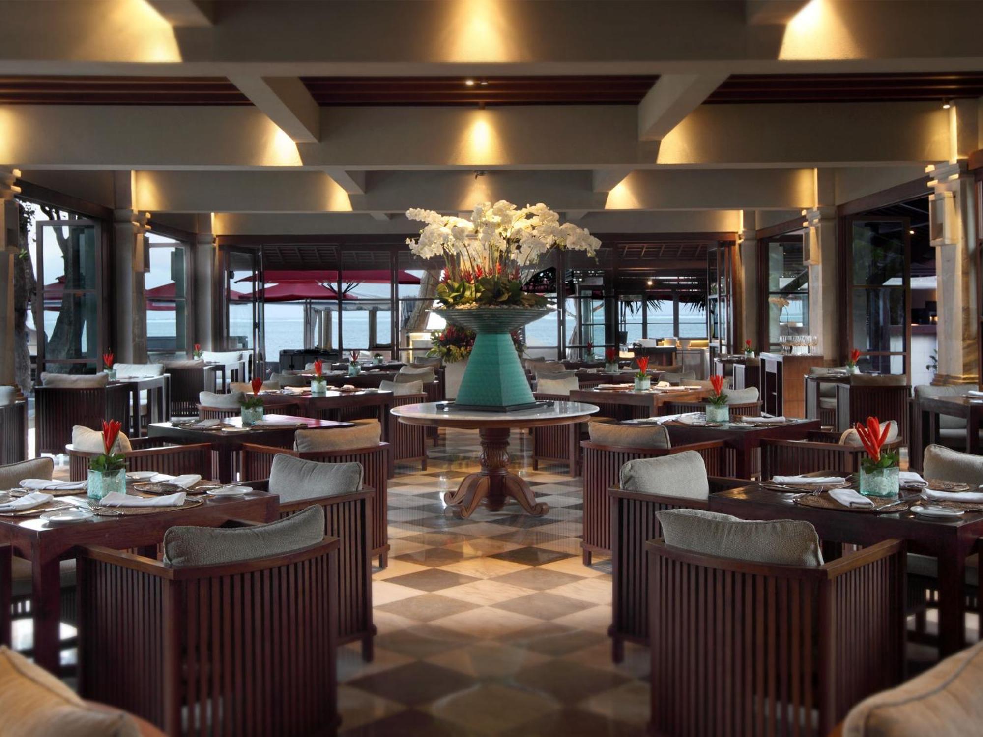 Puri Santrian Beach Resort And Spa Sanur Εξωτερικό φωτογραφία